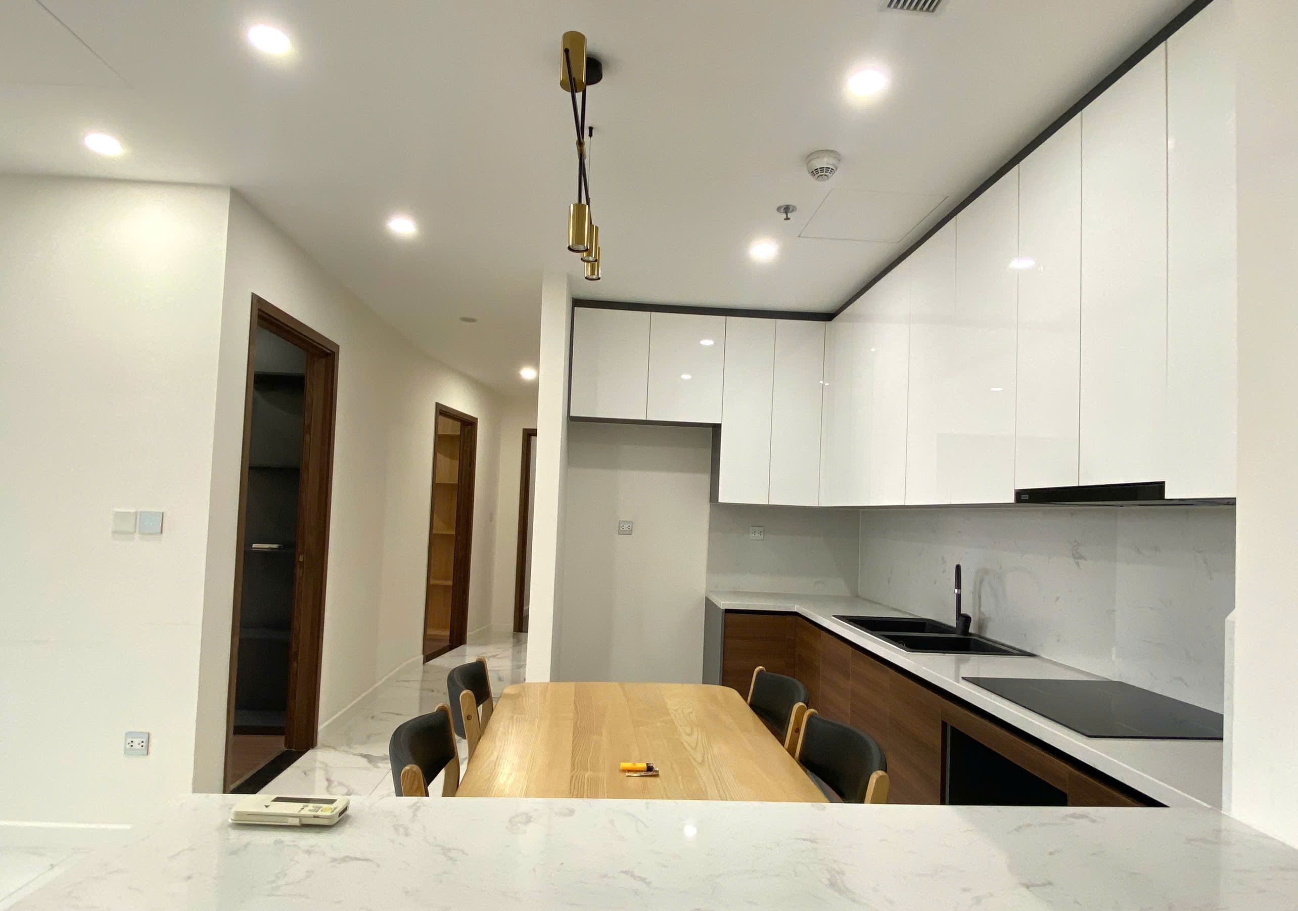 Bán căn hộ hướng Đông Nam toà S6 Sunshine City Ciputra