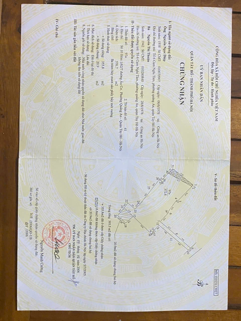 Bán tòa nhà đối diện Hồ Tây mặt phố Từ Hoa - DT: 355.8m2 hướng Tây Bắc 5 tầng kinh doanh cho thuê