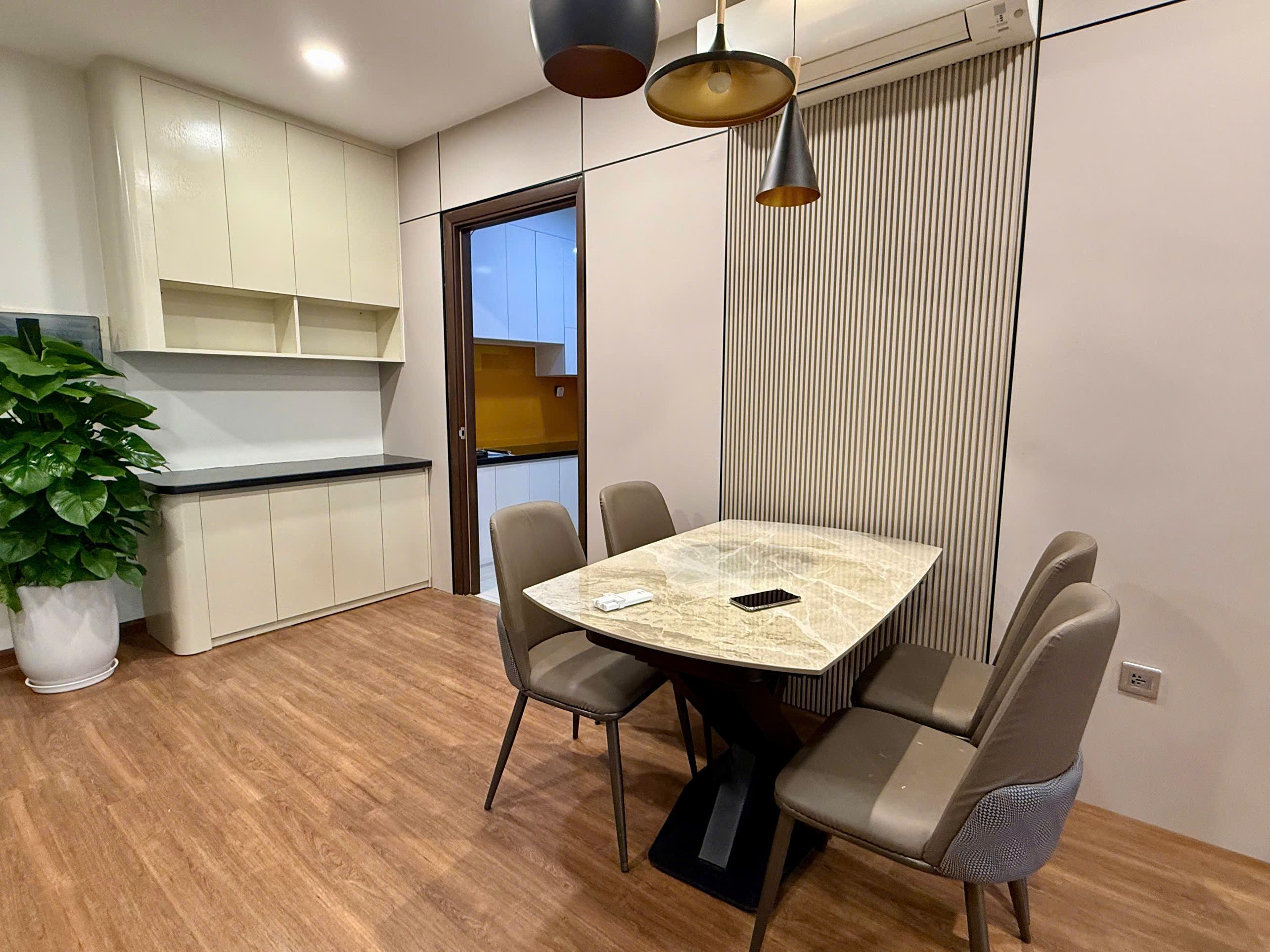 Bán căn hộ 1 phòng ngủ hướng Đông tầng trung Meyhomes Rivera Hanoi view nhìn nội khu