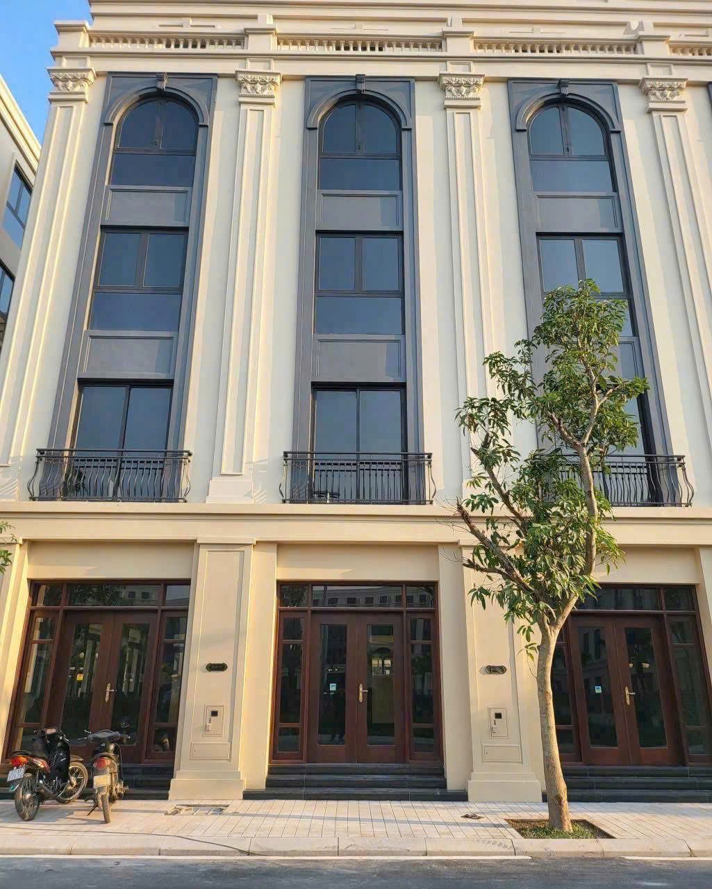 Chuyển nhượng liền kề Ngôi Sao DT 67.5m2 hướng Đông Nam khu Thịnh Vượng Vinhomes Cổ Loa