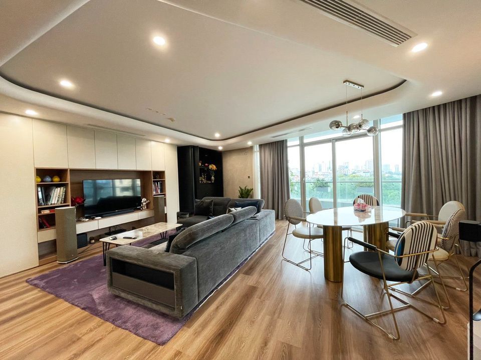 Cho thuê căn hộ 3 phòng ngủ Watermark 395 Lạc Long Quân, Tây Hồ