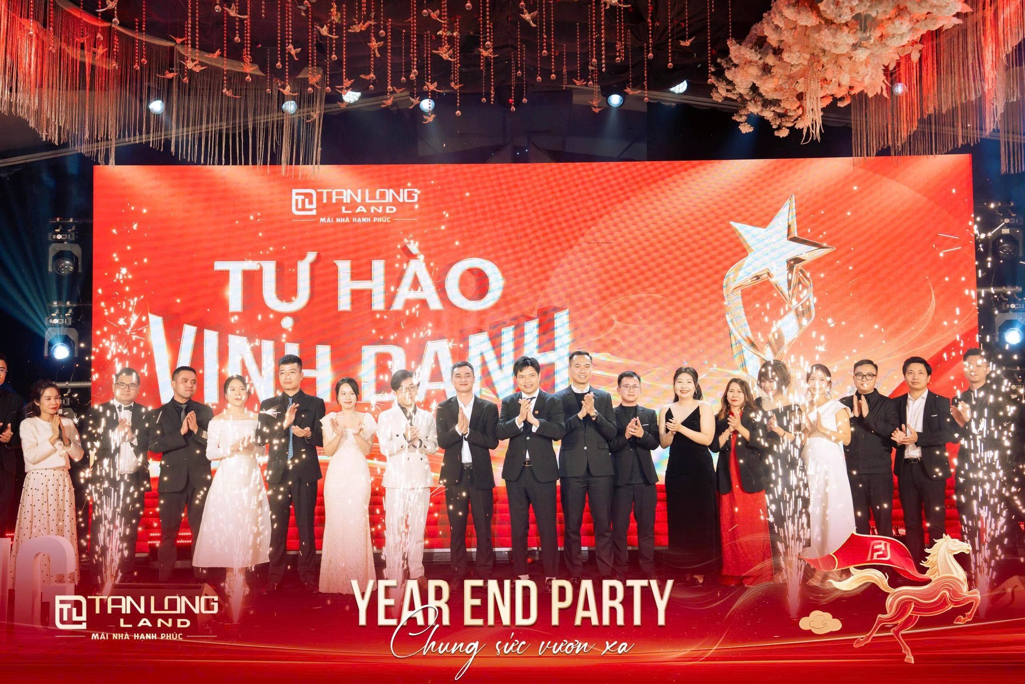 Đêm tiệc vinh danh Tân Long Land Year End Party 2025