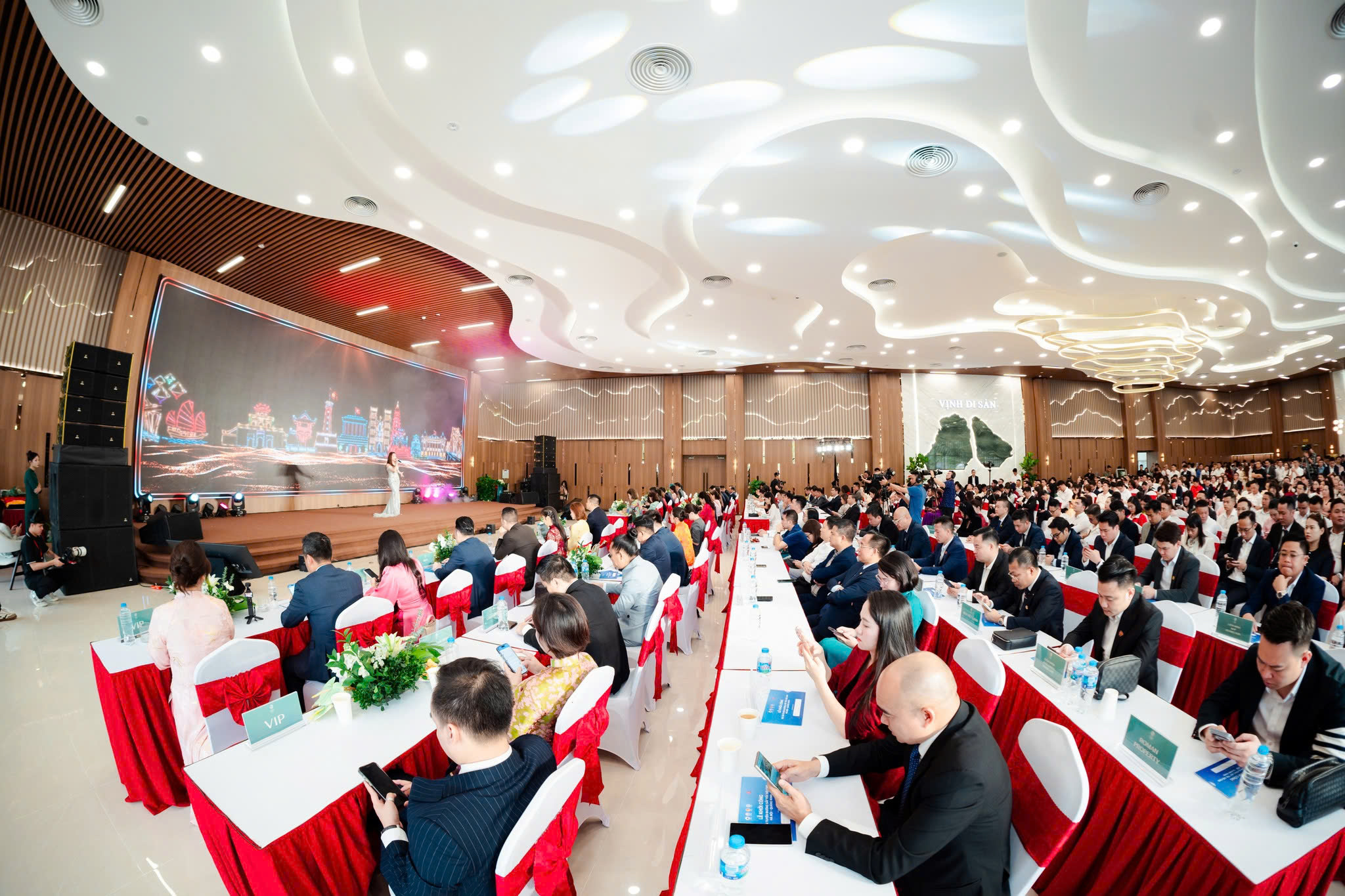 Văn phòng Bán hàng Vinhomes Global Gate Hạ Long Xanh