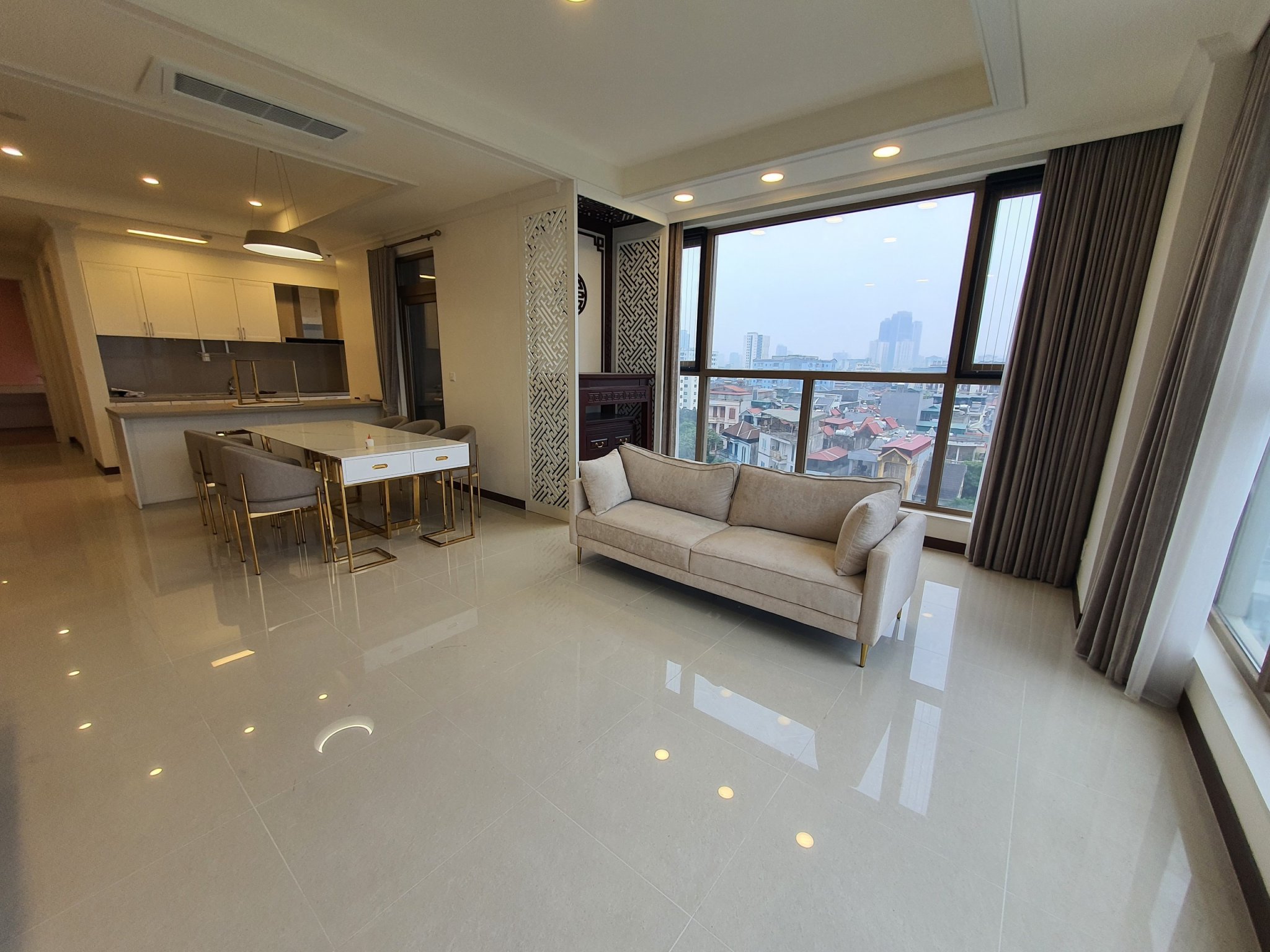 Bán căn hộ Vinhomes Urban Lake 