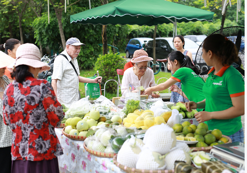 Tái hiện chợ quê ở Khu đô thị Ciputra