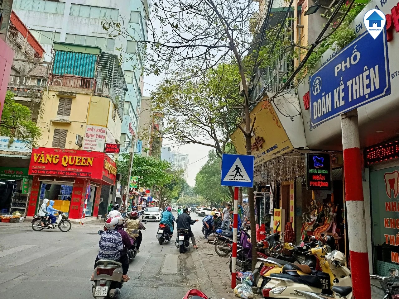 Nhà mặt đường tại Quận Cầu Giấy 