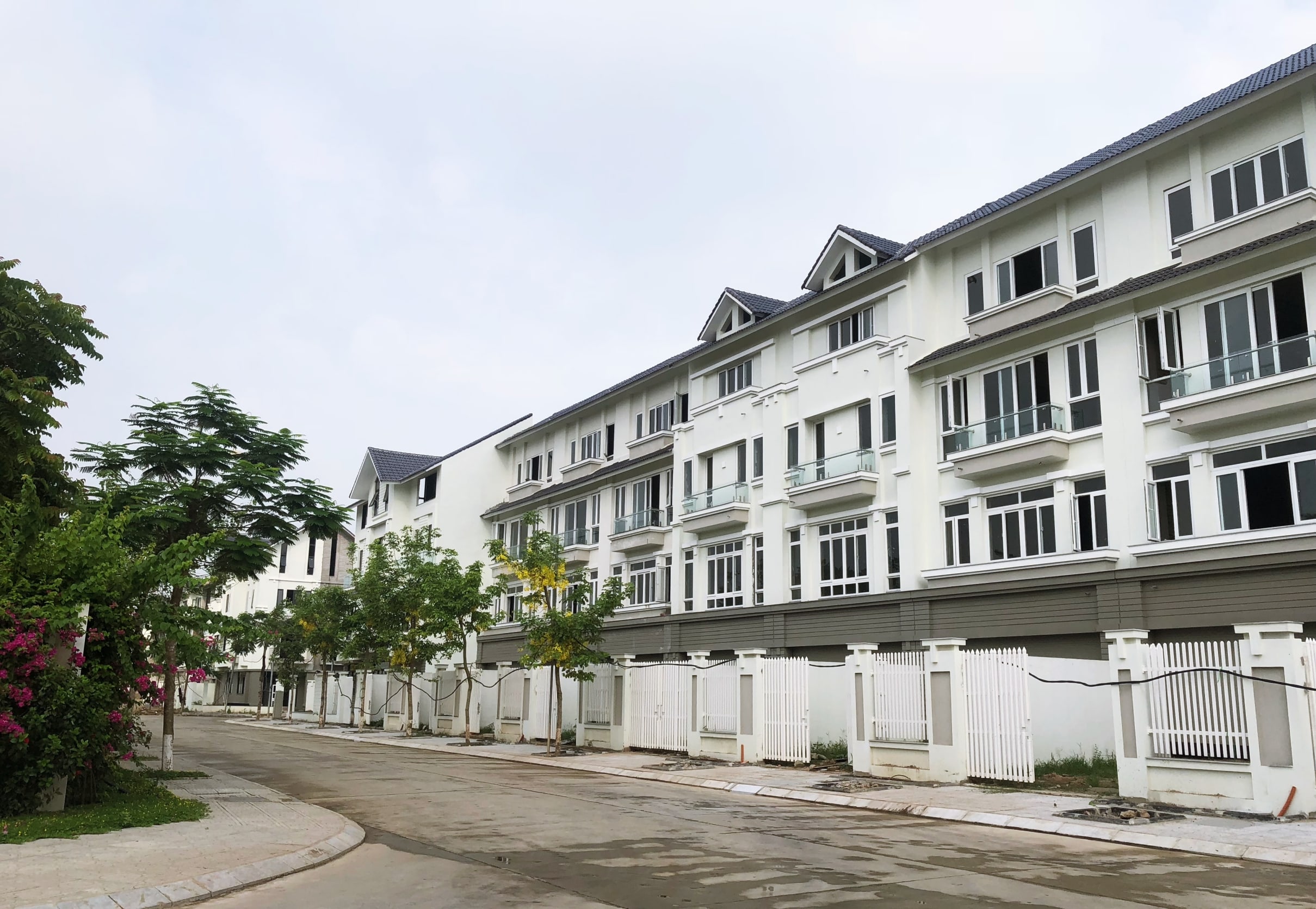 Nhà Liền Kề