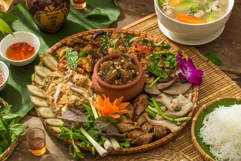 ăn gì tại Lumi Hà Nội