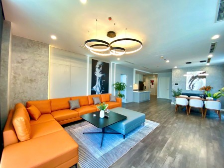 Cho thuê căn hộ 4 phòng ngủ Mipec Tố Hữu 